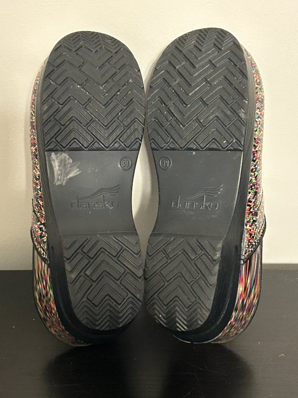 DANSKO Women's Professional Pixel Patent Clogs Sz 39 8.5/9 - Picture 7 of 9